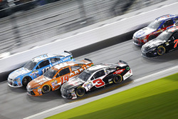 Austin Dillon, Richard Childress Racing Chevrolet, Carl Edwards, Joe Gibbs Racing Toyota; Danica Pat
