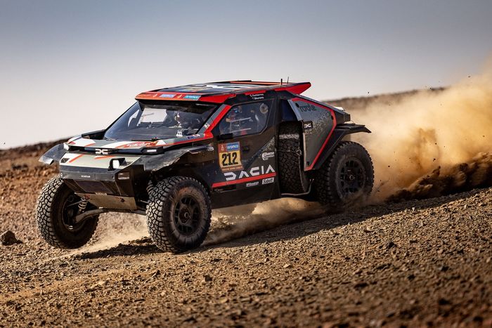 #212 The Dacia Sandriders Dacia: Cristina Gutierrez, Pablo Moreno