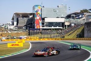 #12 Cadillac Hertz Team Jota Cadillac V-Series.R: Alex Lynn, Norman Nato, Will Stevens, #007 Aston Martin Thor Team Aston Martin Valkyrie: Harry Tincknell, Tom Gamble