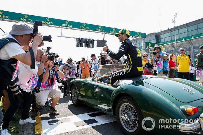 Daniel Ricciardo, Renault F1 Team, pilotlar geçit töreninde