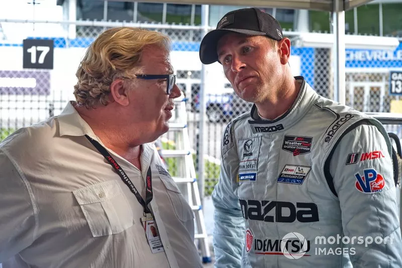 #55 Mazda Team Joest Mazda DPi, DPi: Ryan Hunter-Reay with Stephen Charlsley of Multimatic