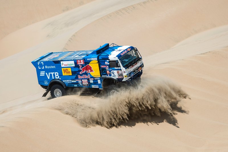 #500 Team Kamaz Master: Едуард Ніколаєв, Євген Яковлєв, Володимир Рибаков
