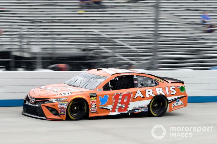 Daniel Suarez, Joe Gibbs Racing, Toyota Camry ARRIS
