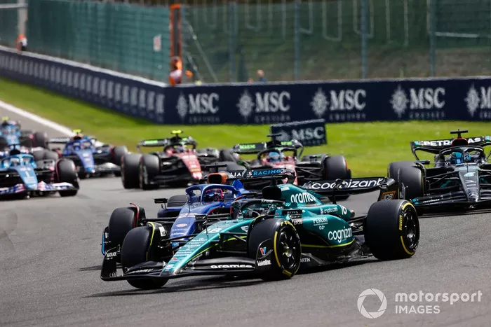 Lance Stroll, Aston Martin AMR23, Alex Albon, Williams FW45, George Russell, Mercedes F1 W14