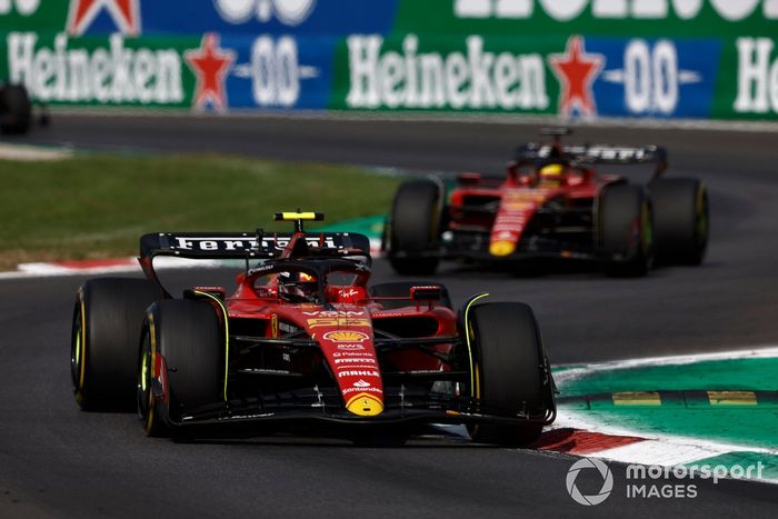 Carlos Sainz, Ferrari SF-23, Charles Leclerc, Ferrari SF-23