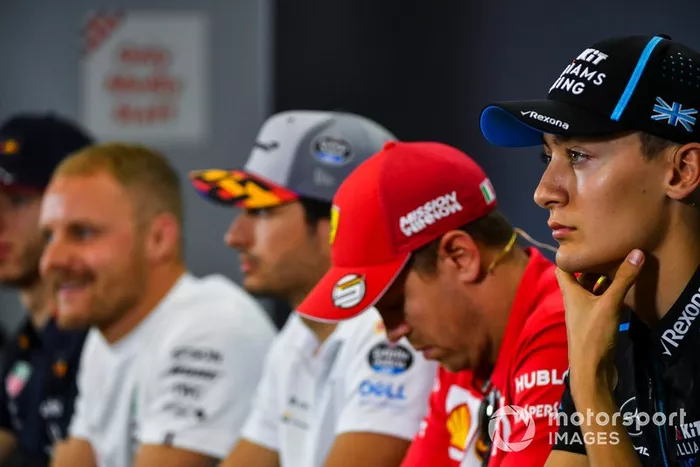 George Russell, Williams Racing, Sebastian Vettel, Ferrari, Carlos Sainz Jr, McLaren y Valtteri Bottas, Mercedes AMG F1 en Conferencia de Prensa 