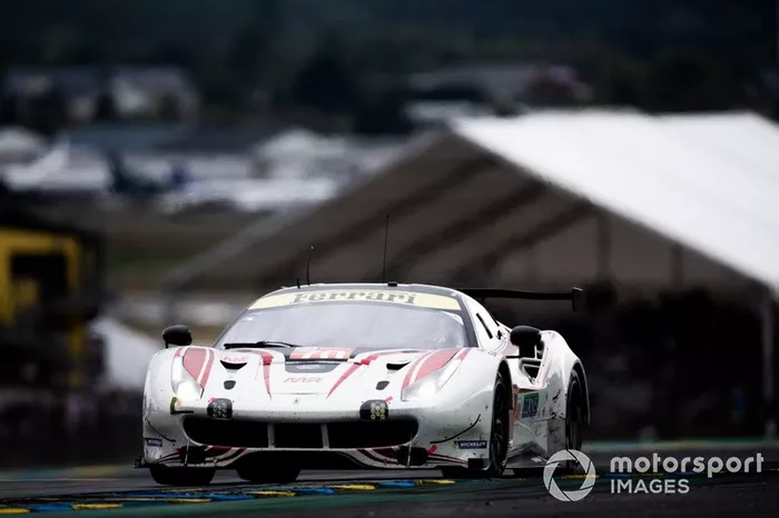 #70 MR Racing, Ferrari 488 GTE: Motoaki Ishikawa, Olivier Beretta, Eddie Cheever II 
