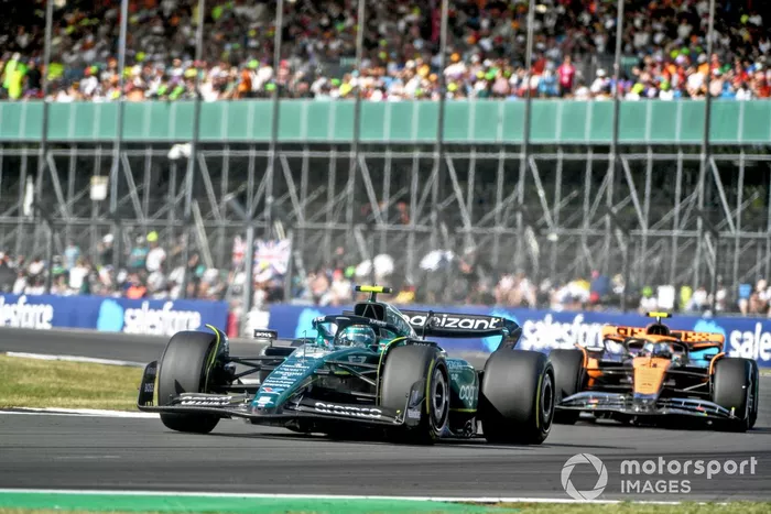 Fernando Alonso, Aston Martin AMR23, Lando Norris, McLaren MCL60