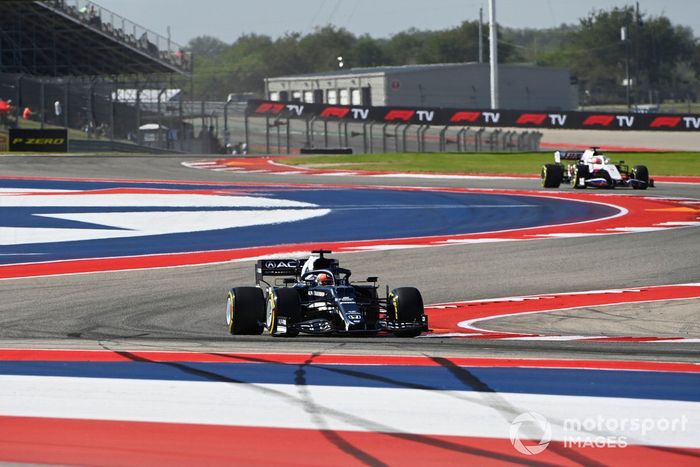 Yuki Tsunoda, AlphaTauri AT02, Nikita Mazepin, Haas VF-21