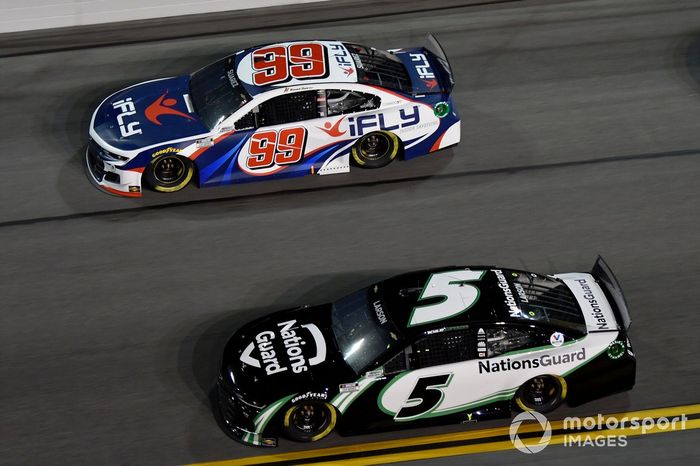 Kyle Larson, Hendrick Motorsports, Chevrolet Camaro NationsGuard Daniel Suarez, TrackHouse Racing, Chevrolet Camaro iFly