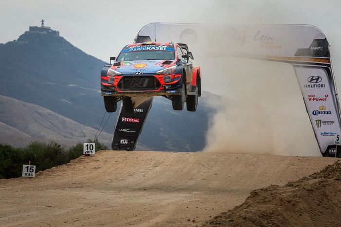 Thierry Neuville, Nicolas Gilsoul, Hyundai Motorsport Hyundai i20 Coupe WRC