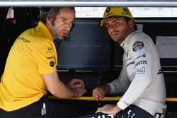 Пол Монеген, Карлос Сайнс-мол., Renault Sport F1 Team