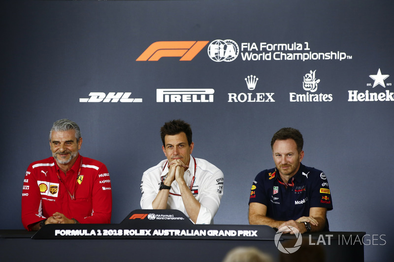 Maurizio Arrivabene, teambaas Ferrari, Toto Wolff, directeur Mercedes AMG, and Christian Horner, Tea