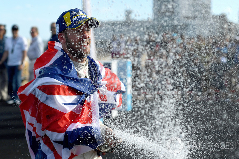 Podio: tercer lugar Sam Bird, DS Virgin Racing