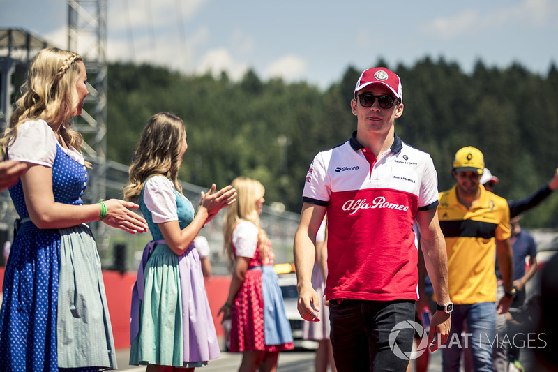 Charles Leclerc, Sauber on the drivers parade