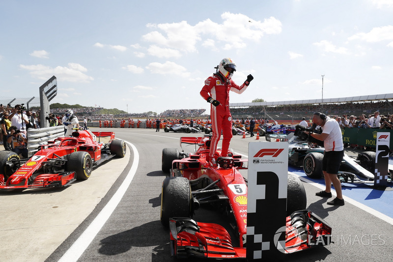 Sebastian Vettel, Ferrari SF71H, festeggia nel parco chiuso