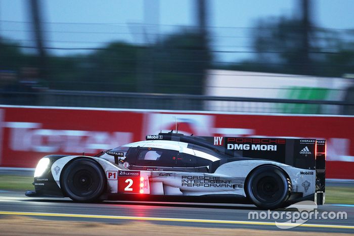 #2 Porsche Team Porsche 919 Hybrid: Romain Dumas, Neel Jani, Marc Lieb
