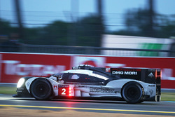 #2 Porsche Team Porsche 919 Hybrid: Ромен Дюма, Ніл Яні, Марк ЛІб