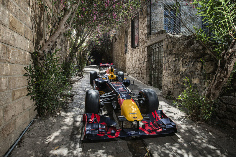 El Red Bull RB7 en Jbeil, Líbano