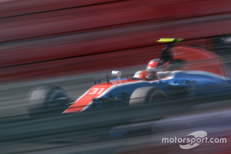 17: Естебан Окон, Manor Racing