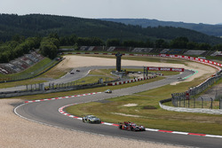 #8 Audi Sport Team Joest Audi R18 e-tron quattro: Lucas di Grassi, Loic Duval, Oliver Jarvis