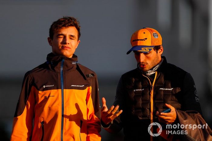 Lando Norris, McLaren, Carlos Sainz Jr., McLaren