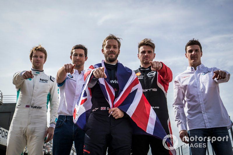 Pilotos británicos de FIA ABB Formula E drivers Oliver Turvey, NIO 333, Alexander Sims, BMW I Andretti Motorsports, Sam Bird, Envision Virgin Racing, Oliver Rowland, Nissan e.Dams, James Calado, Panasonic Jaguar Racing