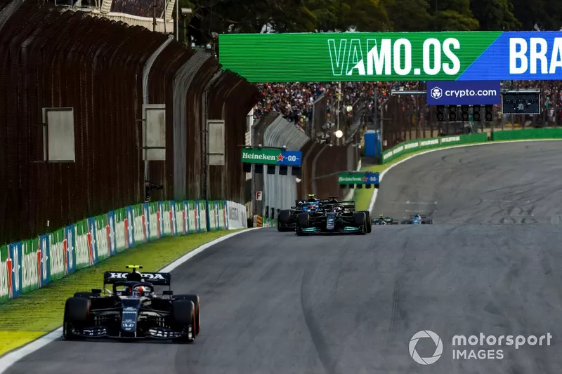 Pierre Gasly, AlphaTauri AT02, Lewis Hamilton, Mercedes W12, and Esteban Ocon, Alpine A521