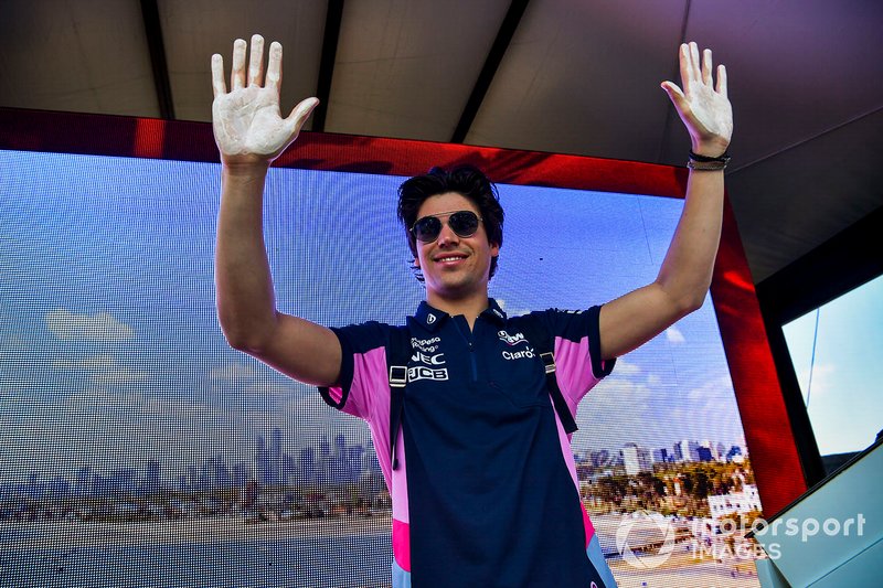 Lance Stroll, Racing Point, lascia l'impronta delle sue mani