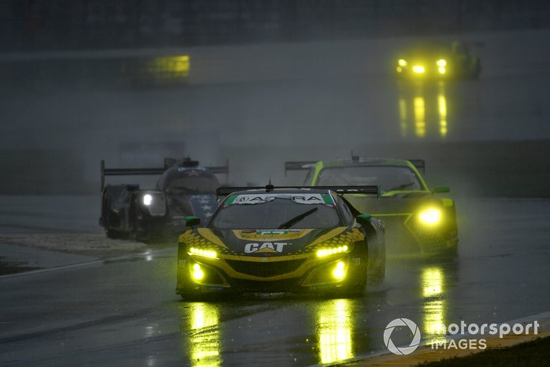 #57 Meyer Shank Racing w/ Curb-Agajanian Acura NSX GT3, GTD: Katherine Legge, Ana Beatriz, Simona De Silvestro, Christina Nielsen