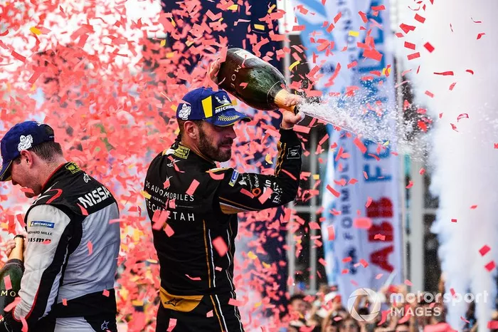 Jean-Eric Vergne, DS TECHEETAH, celebra con Oliver Rowland, Nissan e.Dams