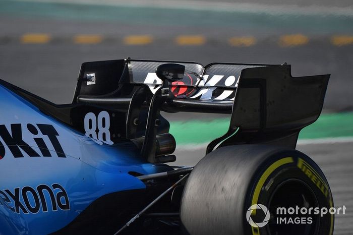 Williams FW42 rear wing