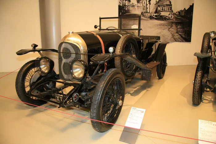 1924年:ベントレー 3ℓスポーツ・トロペード・バンデン・プラス(Bentley 3litter - Sport Torpedo Vanden Plas)