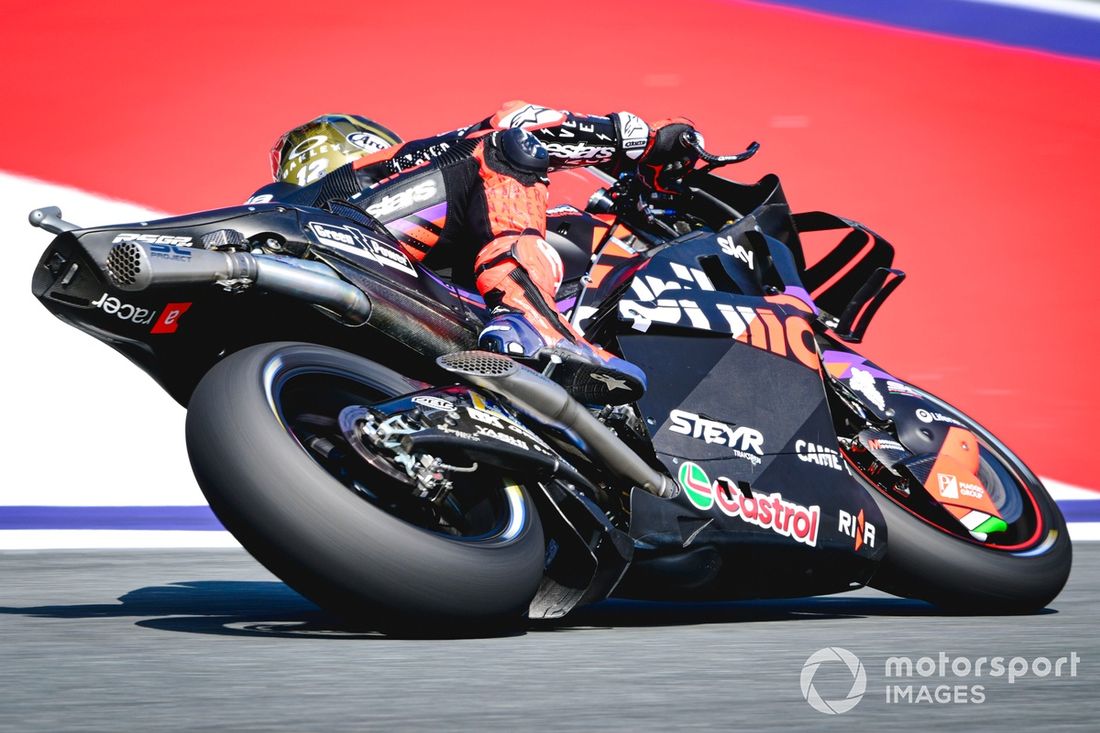 Maverick Vinales, Equipa Aprilia Racing