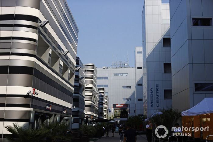 El paddock de Sochi paddock y el centro de medios