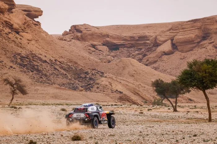 #300 X-Raid Mini JCW Team: Carlos Sainz, Lucas Cruz