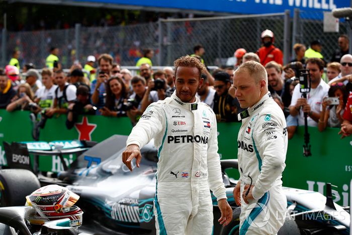 Lewis Hamilton, Mercedes AMG F1 y Valtteri Bottas, Mercedes AMG F1 W09 en parc ferme 