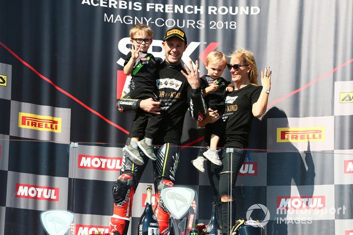 Jonathan Rea, Kawasaki Racing, ycon su familia