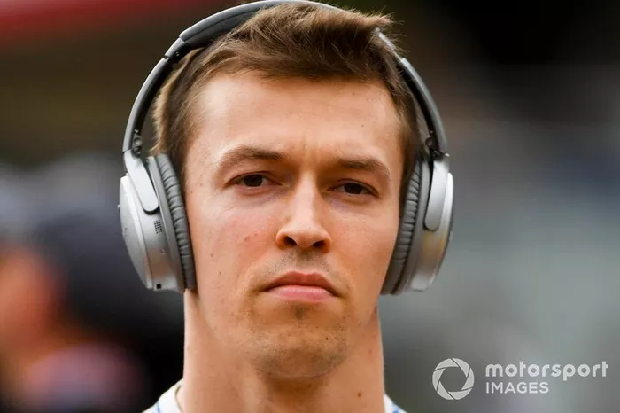 Se rumoreó que podría ser su sustituto... ¡Daniil Kvyat! El ruso va y viene entre Red Bull, Toro Rosso y fuera de la F1, pero no se espera que pase de nuevo al 'primer equipo' en 2020 salvo que Albon fracase de manera muy estrepitosa.