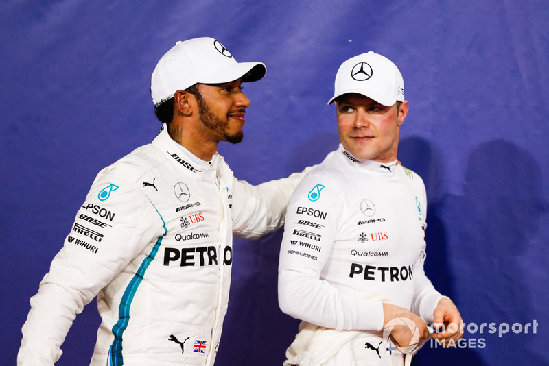 Der Teamkollege: Valtteri Bottas ist wahrscheinlich der bessere "Wing-Man" als Charles Leclerc. Weil er zwar schnell genug Autofahren kann, um eine echte Unterstützung zu sein. Aber nicht schnell genug, um einen Hamilton auf dem Höhepunkt seiner Karriere regelmäßig Punkte wegzunehmen.