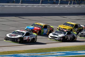 Kyle Busch, Joe Gibbs Racing, Toyota Camry M&M's