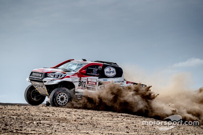 #301 Toyota Gazoo Racing Toyota Hilux: Нассер Аль-Аттія, Маттьйо Бомель