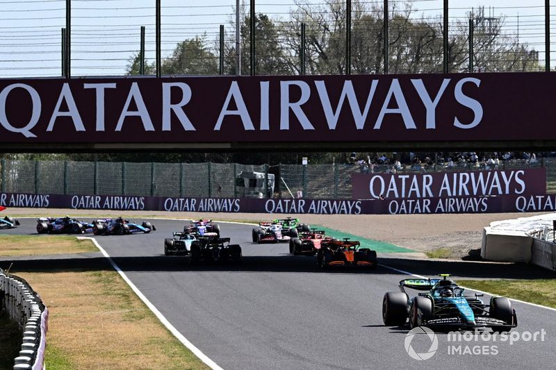 Fernando Alonso, Aston Martin AMR24 Oscar Piastri, McLaren MCL38 