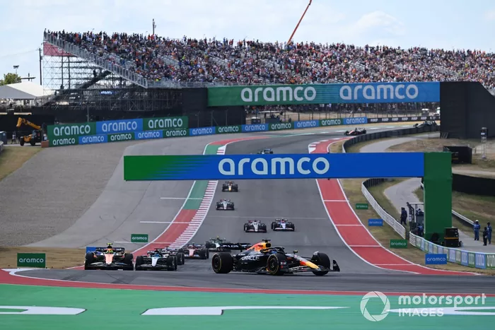 Max Verstappen, Red Bull Racing RB20, Lando Norris, McLaren MCL38, George Russell, Mercedes F1 W15