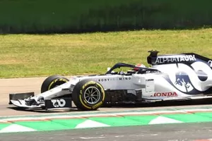 Daniil Kvyat, AlphaTauri AT01
