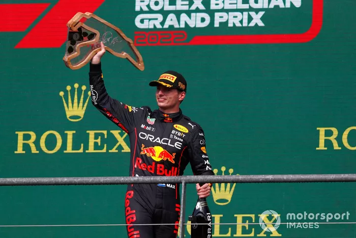 Podio: ganador Max Verstappen, Red Bull Racing