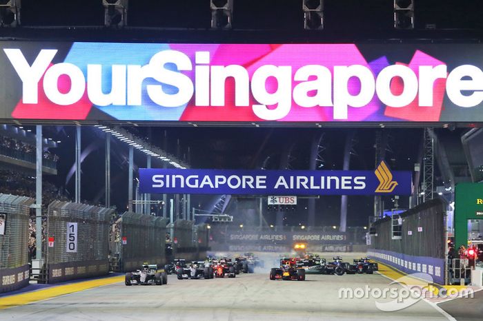 Inicio de la carrera del GP de Singapur 2016
