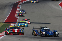 #36 Signatech Alpine A460: Gustavo Menezes, Nicolas Lapierre, Stéphane Richelmi