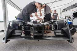 2017 NEXTEV TCR, ala anteriore
