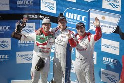 Podium: winner Tom Chilton, Sébastien Loeb Racing, second place Rob Huff, Honda Racing Team JAS, thi